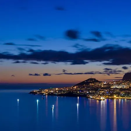 Apartamentos Do Mar Funchal Фуншал